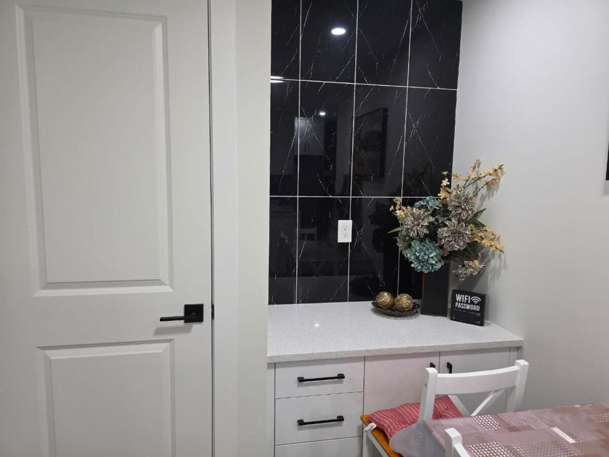 Holiday home Haven Lodge, 2br Brand New Basement Calgary